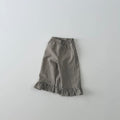 Pantaloni în carouri cu volanase